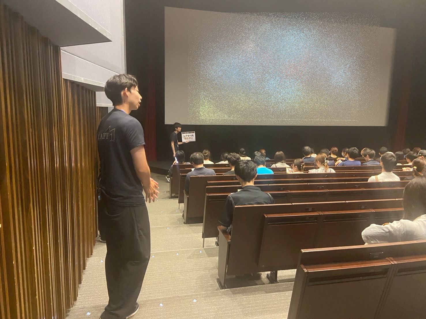 音楽ライブ上映会運営